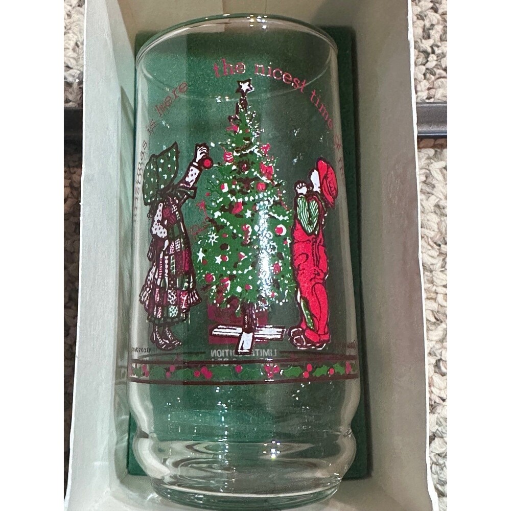 1977 Coca Cola Merry Christmas Limited Edition Glass